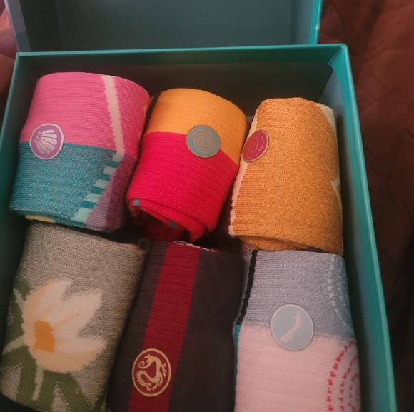 Disney  × Bombas Socks - Picture 3 of 6